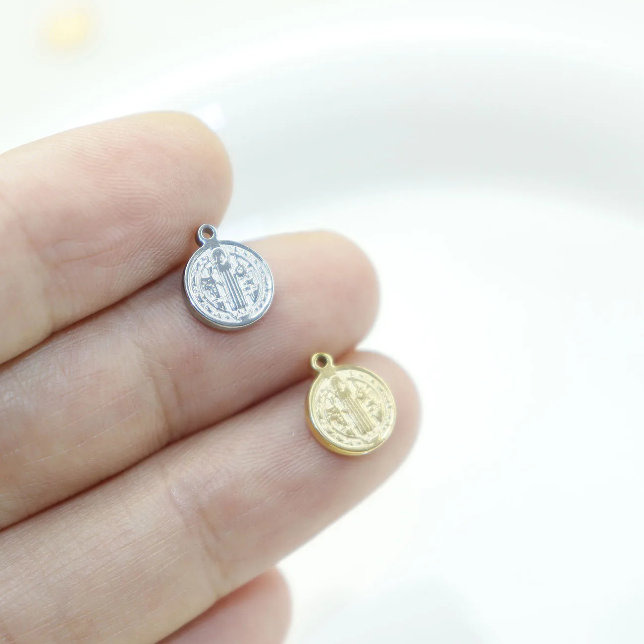 5pcs  Stainless Steel Coin Fashion Jewelry Accessory Charms DIY Handcraft PVD Vacuum Plate Waterproof Antiallergic