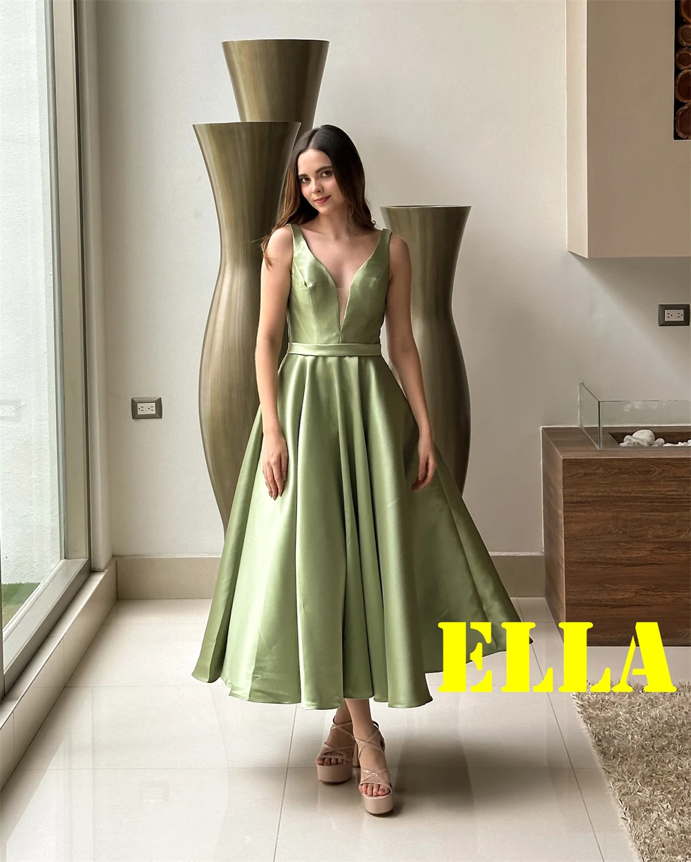 Customized Temperament Green Satin Evening Dress High Quality V-Neck Sleeveless Homecoming Dress Luxury Vestido De Festa