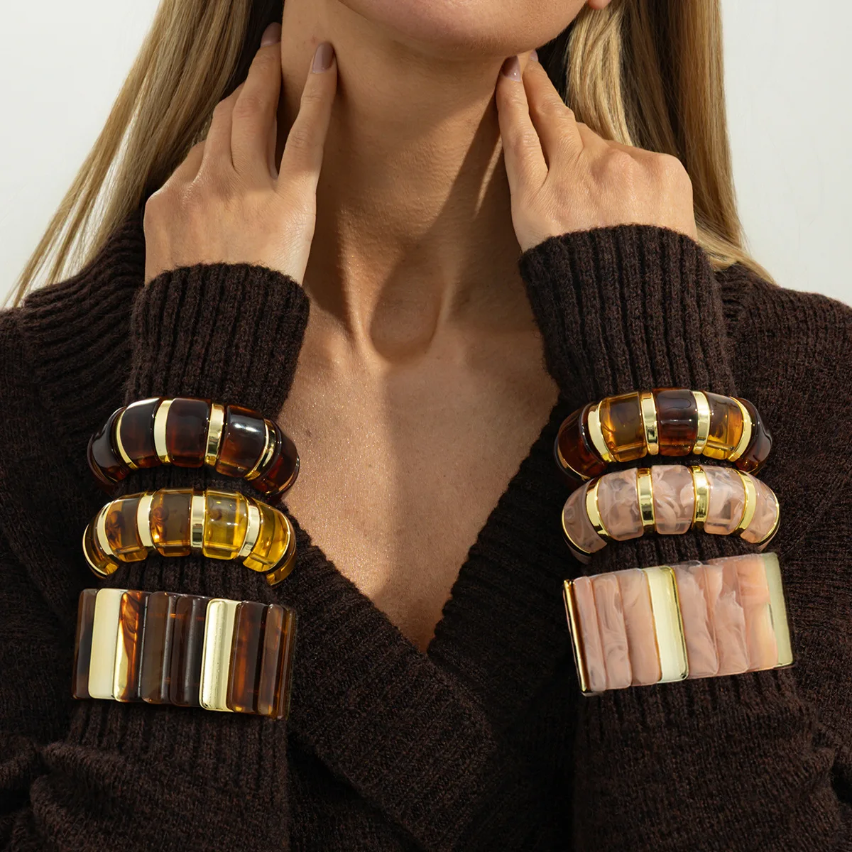 Salircon Vintage ​ Acrylique ambre élastique géométrique Bracelets femmes à la mode extensible résine épissure manchette Bracelets Couple bijoux 2026