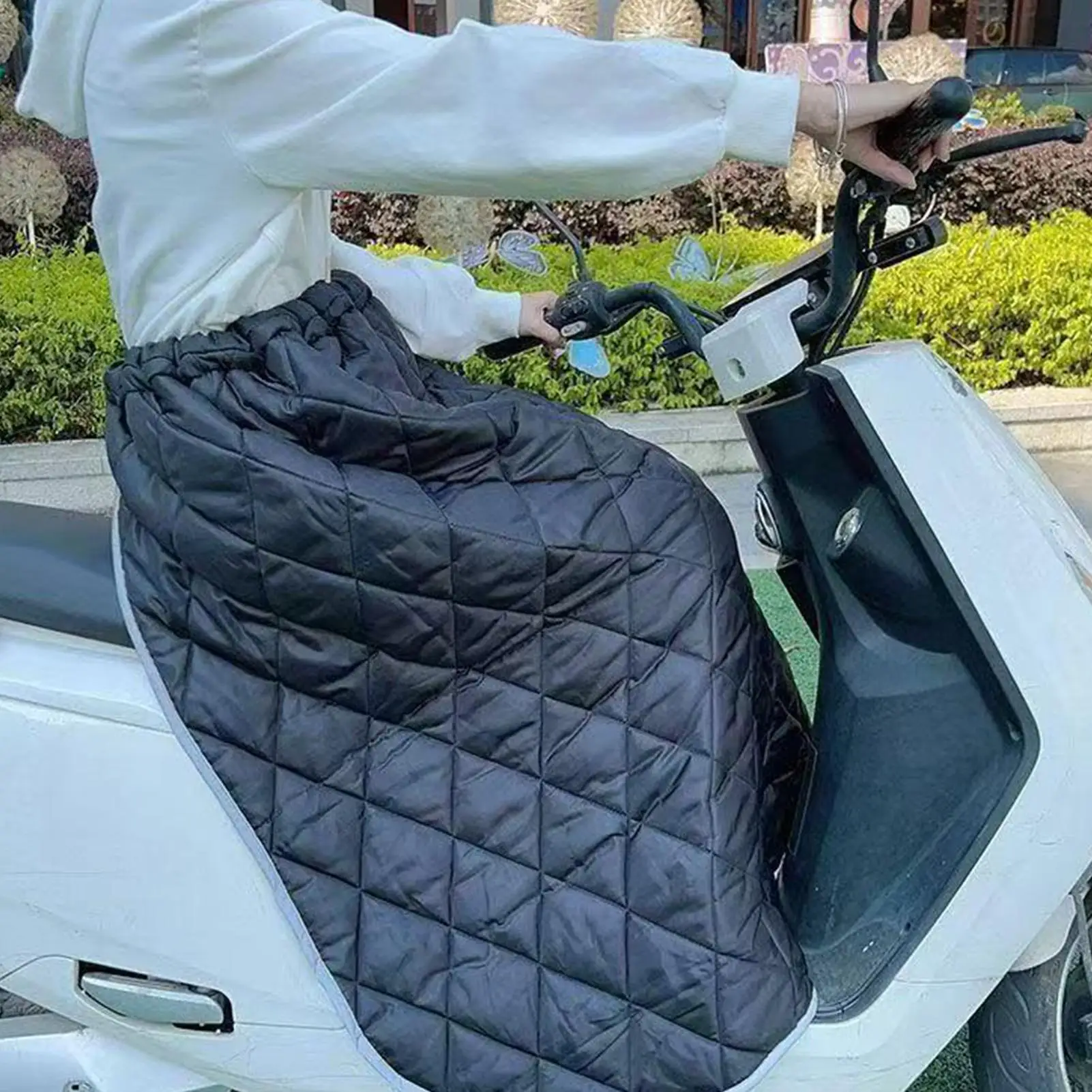 Cold-Proof Motorcycle Leg Protection Blanket Electric Scooters Windproof Skirt Thickened Cold-Proof Leg Cover For Outdoor Adults