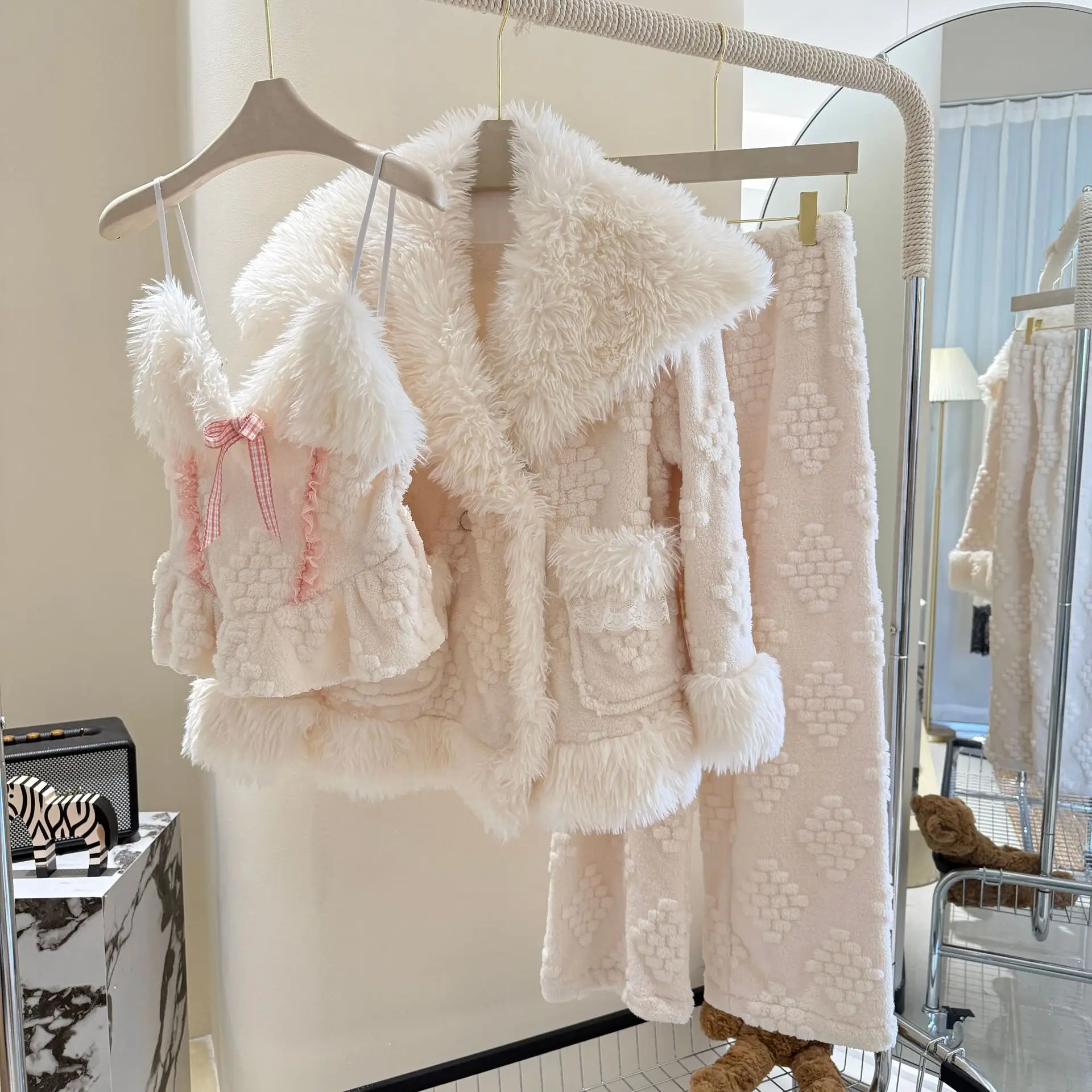 Autumn Winter 3PCS Pajamas Set Women Coral Fleece Pijamas Suit Intimate Lingerie Flannel Sleepwear Home Clothes