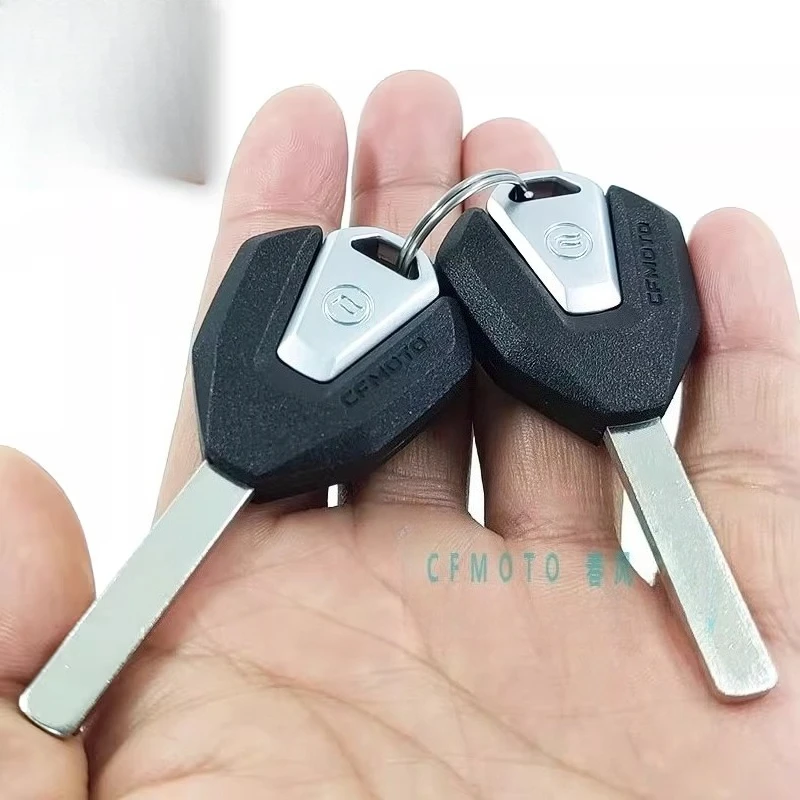 مناسبة للدراجة النارية CFMOTO الأصلية 24-25 مقعد فردي ومزدوج 450CLC مفتاح الجنين 250CLC مفتاح الأسنان الداخلي