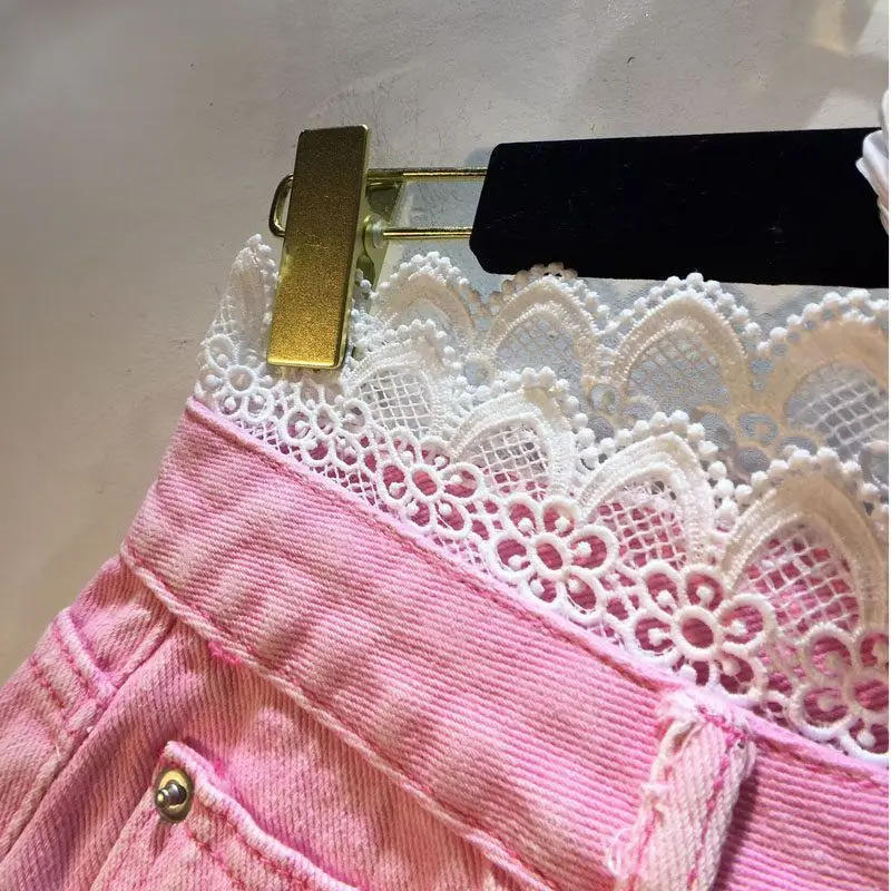 2026 Summer New Splicing Hook Lace High Waist Burr Denim Shorts Hot Pants Women