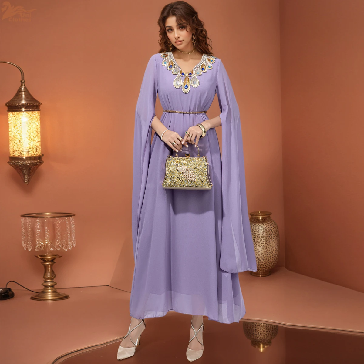 ชุดอาบายะห์ผู้หญิงแบบหรูหรา ยี่ห้อ Uni Ramadan คอวี ชุดมุสลิม คาฟตันอิสลาม ปักลายชาติพันธุ์ ประดับลูกปัดทำมือ ชุดราตรี