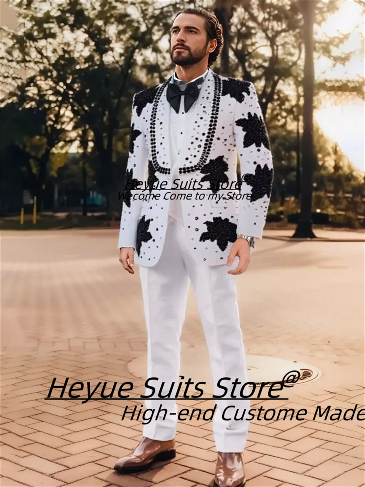 Customized White Premium Spring Rhinestone Applique Prom Men Suits Slim Shawl Lapel Groom Wedding Tuxedos 3 Pcs Sets Ropa Hombre