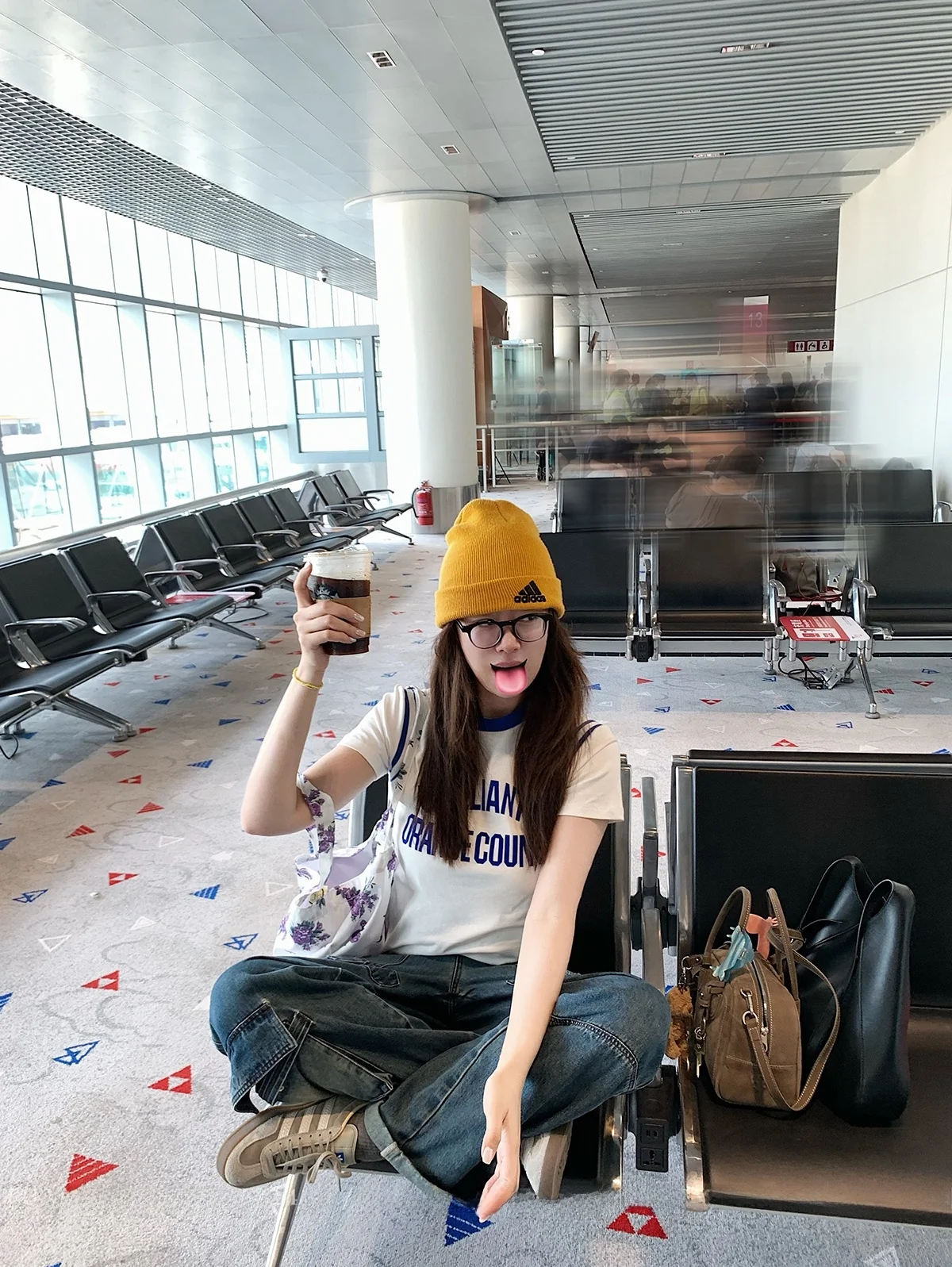 

Stberry Jump Color Blo Letter Print round Ne ort Sve T-irt Women's Casual Cotton Slim Fit Inner Wear Top