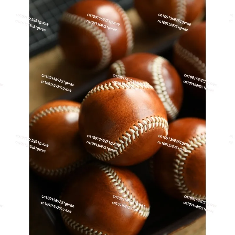 اليدوية جلد البقر الصلبة البيسبول المستوردة الطبقة الأولى الخضار المدبوغة جلد البقر اليد خياطة جمع اللعب هدية حلية