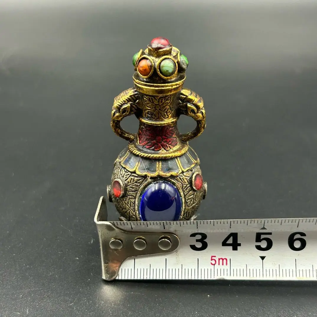 Antique snuff bottle, double-sided pure copper inlaid with gemstones, cigarette set, characteristic crafts ancient