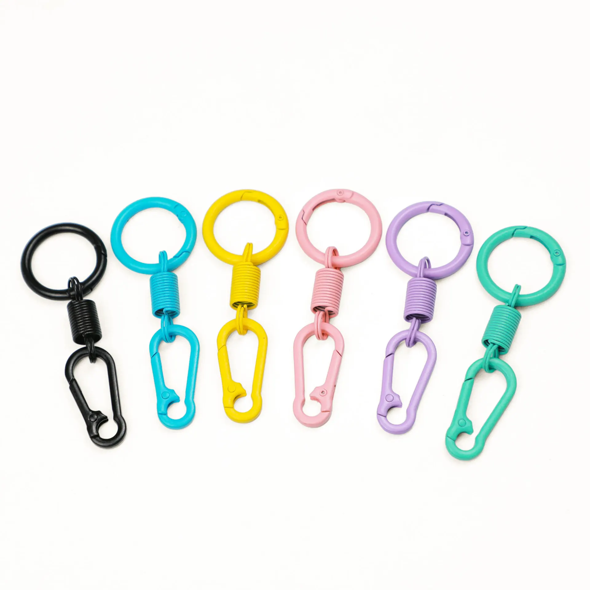Mountaineering spring keychain made of aluminum alloy with spray paint, trailer keychain, keychain in simple dopamine color