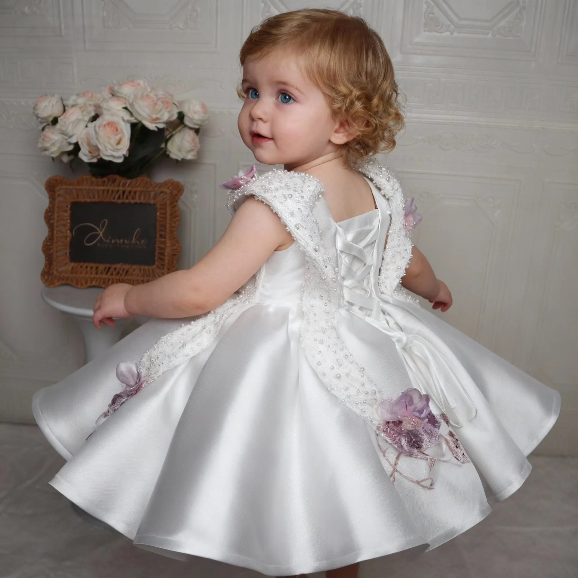 White Children's Princess Flower Dress Embroidered Girls' One-Year Birthday Sleeveless Tutu Dress High-end Dress for Show