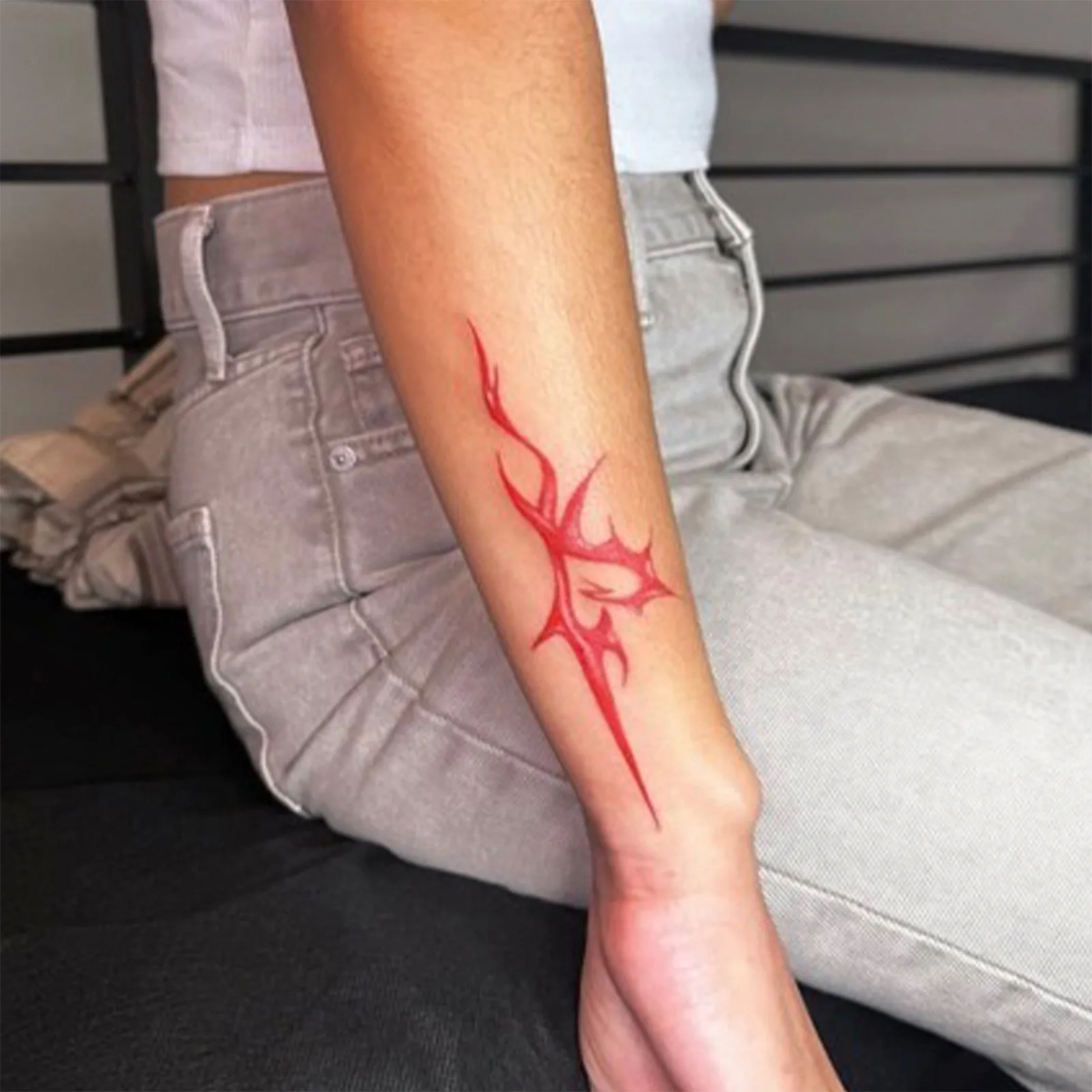 

Временная татуировка-наклейка с тотемом красной шиповки, водонепроницаемая, имитация боди-арта для рук и ног, готический стиль, для мужчин и женщин