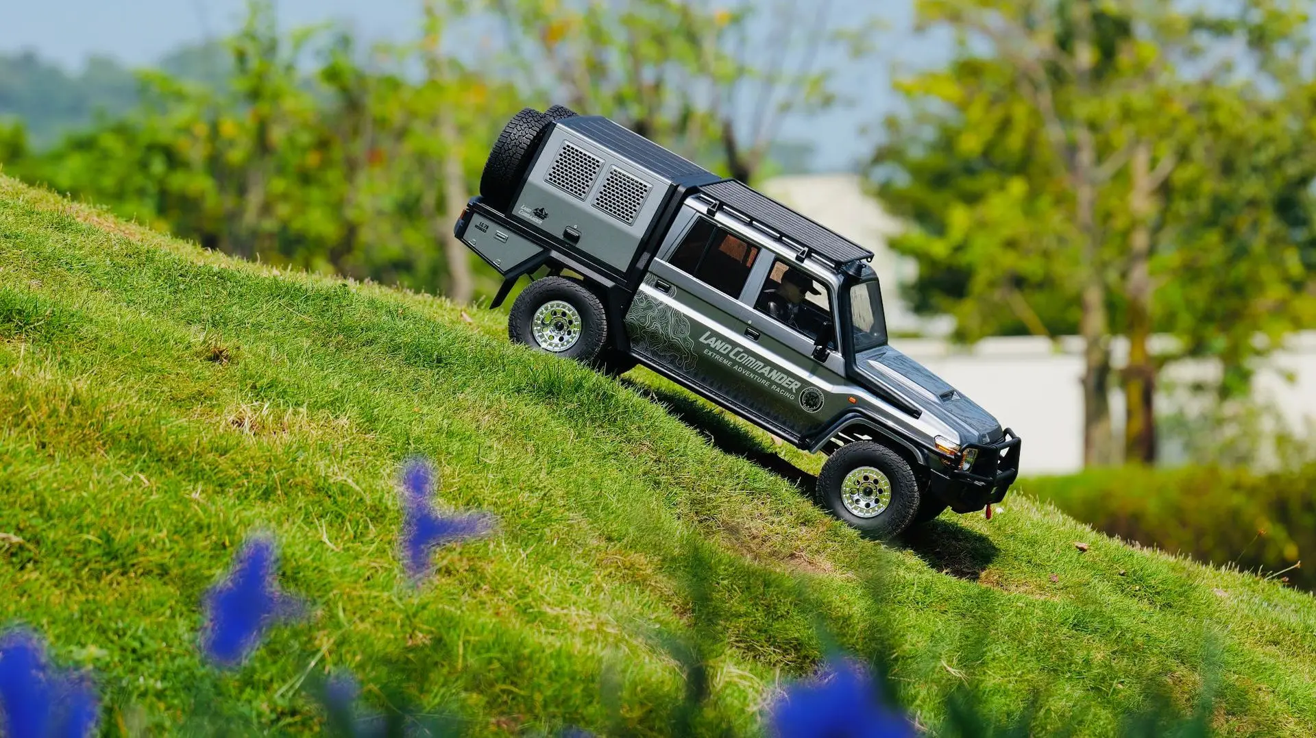 RuiTai RGT EX86160 1:10 Scale LC79 Commander Remote-Controlled