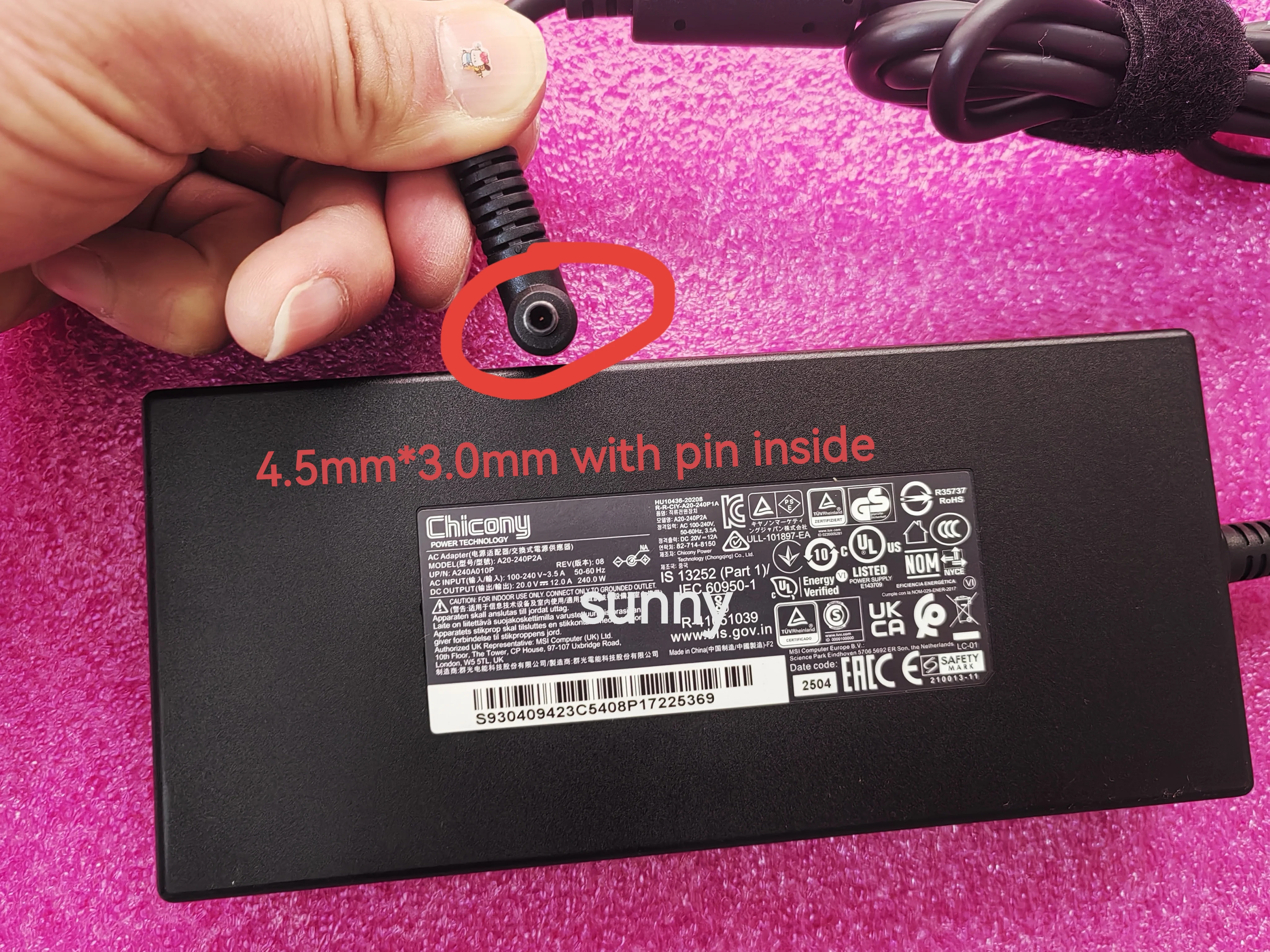 

OEW 240.0W Chicony 20V 12A 4.5mm Pin A20-240P2A A240A010P 210013-11 AC Adapter For MSI Crosshair A18 HX A7WFKG RTX5060 Laptop