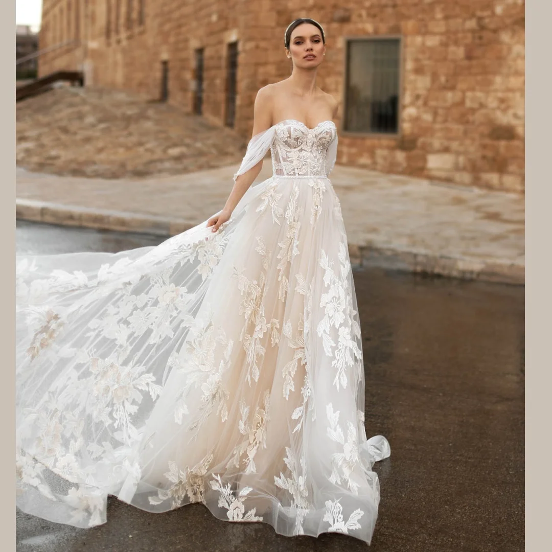 

Luxurious Lace Off the Shoulder Wedding Dresses Women's Gorgeous Sweetheart Backless Ruched Bridal Gowns Out Door Marriage Dress