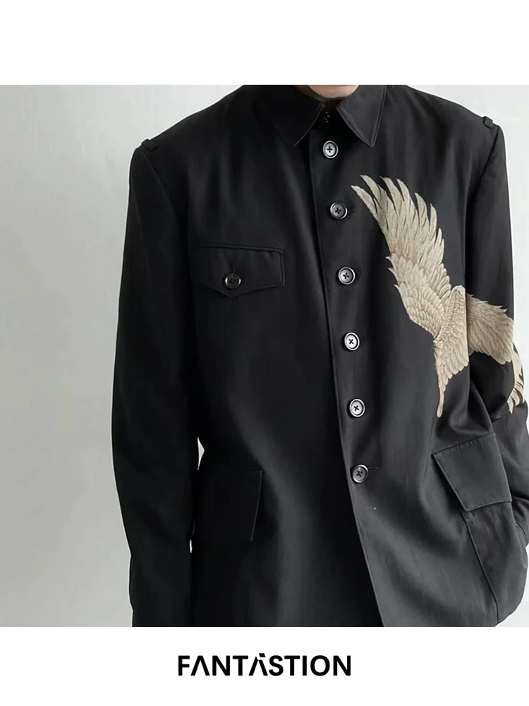 FANTASTION Desain asli Blazer kasual vintage dengan motif sayap Desain multi-saku jaket setelan unisex