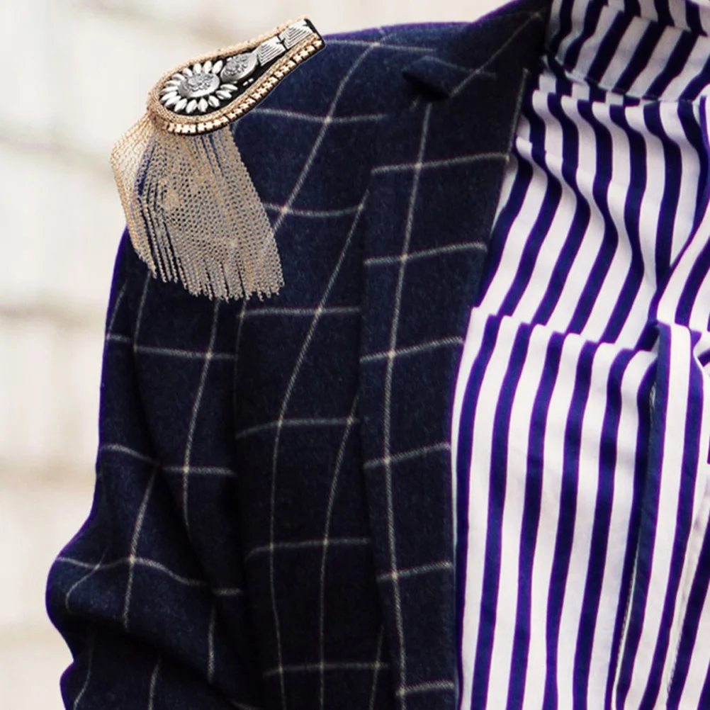 

4 шт. погоны на плечо в стиле панк с шипами и заклепками, дизайнерские наплечники для костюмов, курток, декоративные аксессуары