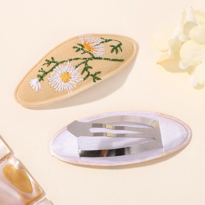 

2Pcs High Quality Hand-made Embroidery Hair Clip Sweet Bangs for Kids Fresh Rural Hair Accessories Hair Clips Gift Fashion Girl