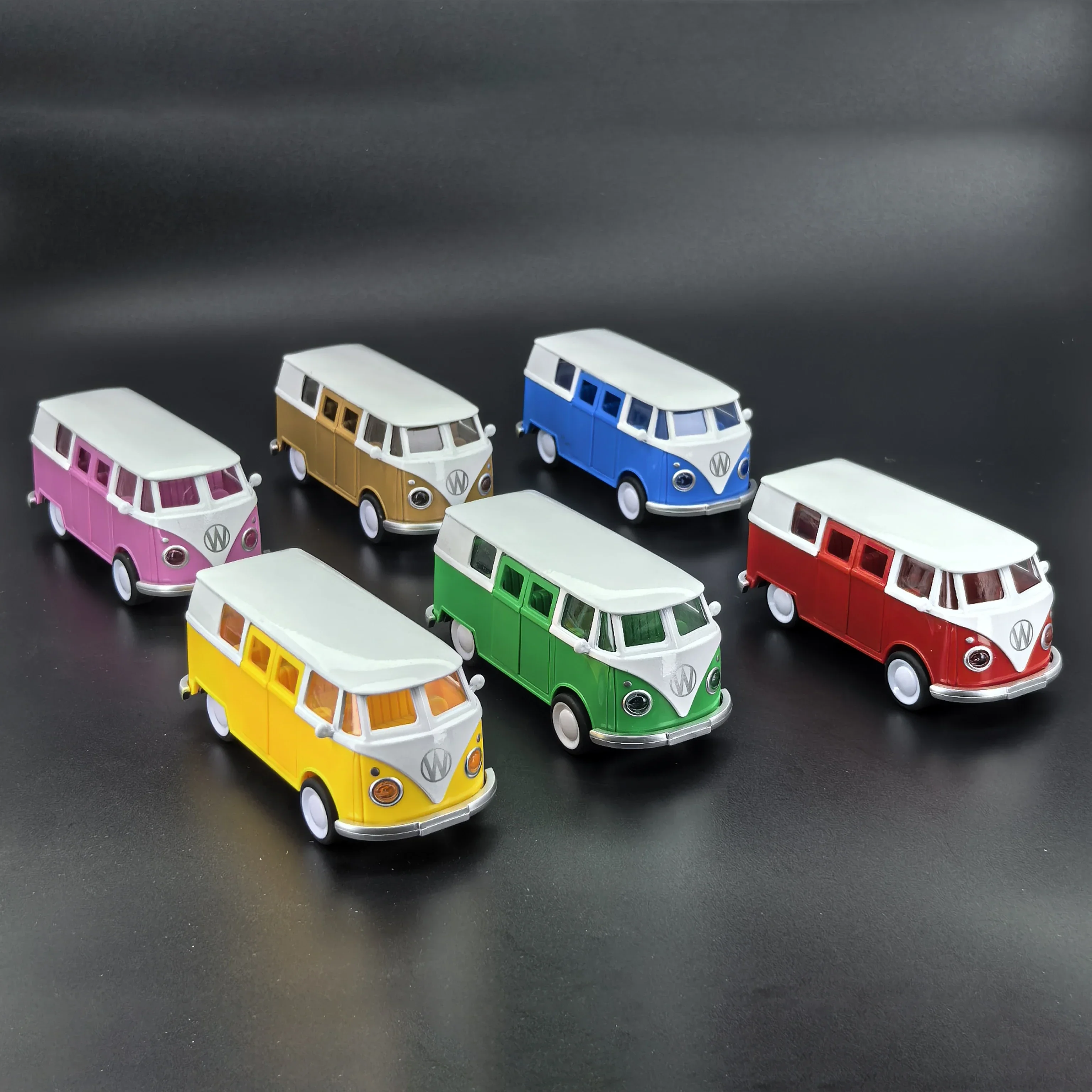 Carro de liga de brinquedo para meninos, modelo de carro esportivo de corrida realista, veículo de jogo infantil, recurso de tração, modelo de veículo colecionável