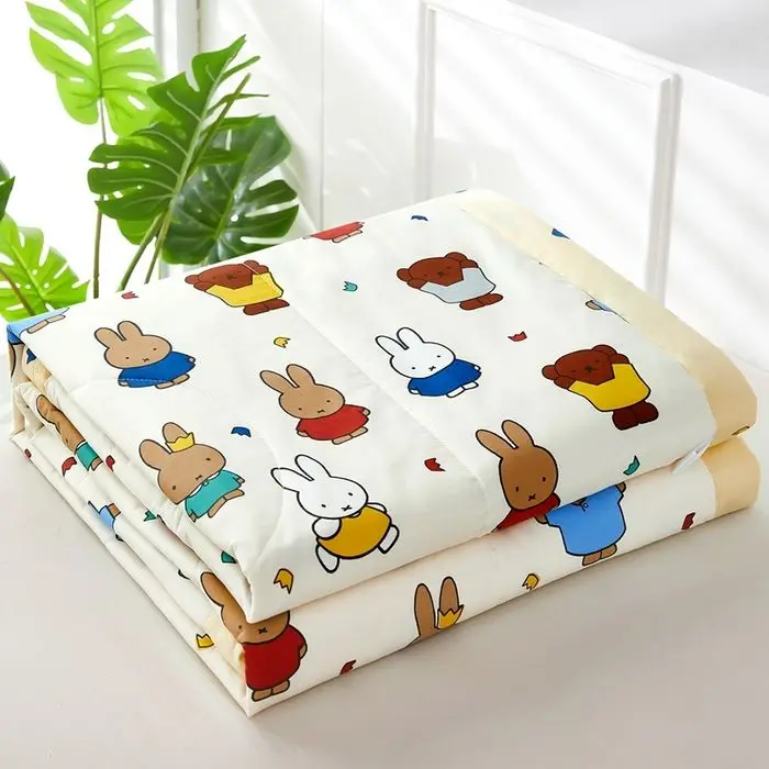 Miffy Rabbit Sommer-Kühldecke Hochwertiger Cartoon-Animationsdruck Heim-Sommerdecke Weiche Maschinenwaschbare Klimaanlagen-Decke – Detail 7