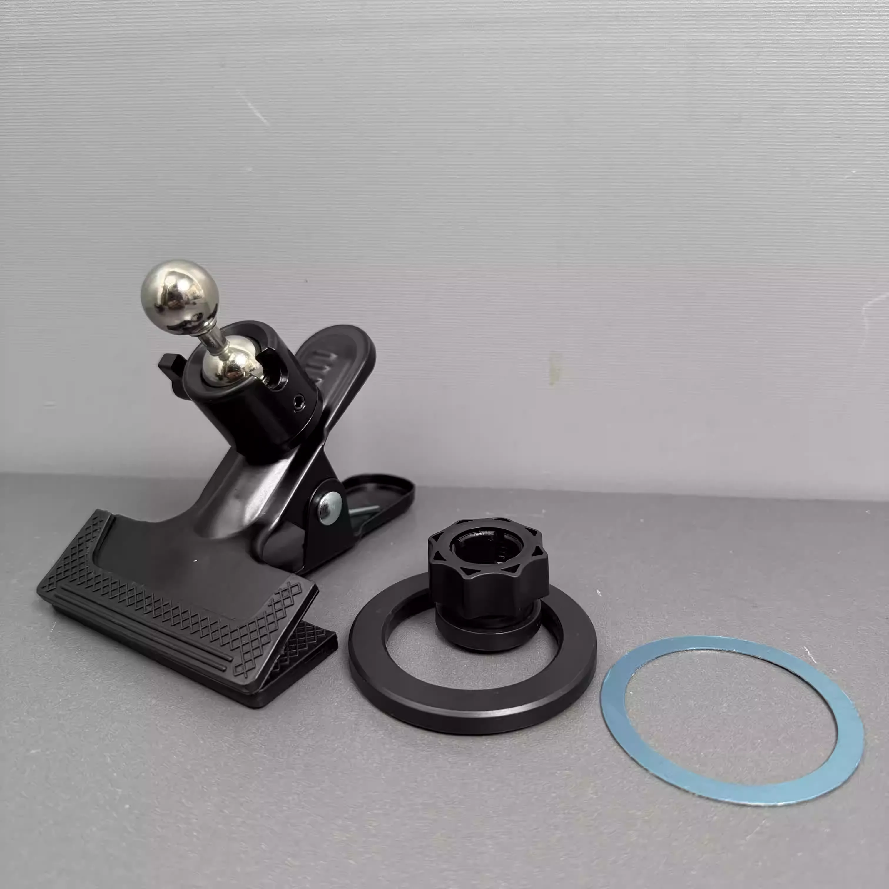 

Desktop Live Streaming Gimbal with Powerful Clip 360 Degree Rotating Strong Magnetic Support Phone Holder for Desktop