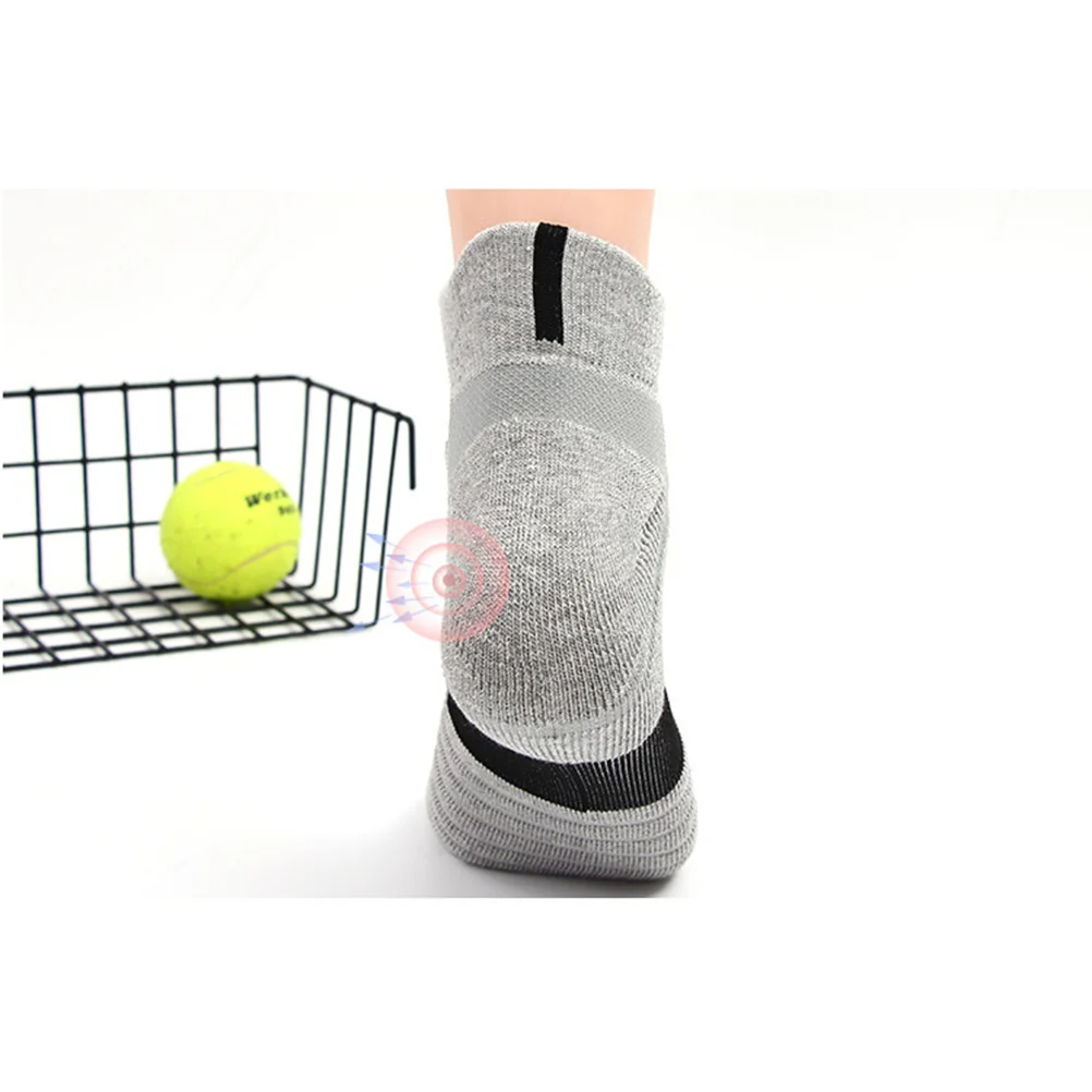 

6Pairs Men Compression Socks Breathable Non-Slip Short Outdoor Socks for Running Basketball All Seasons Comfortable Wear Grey