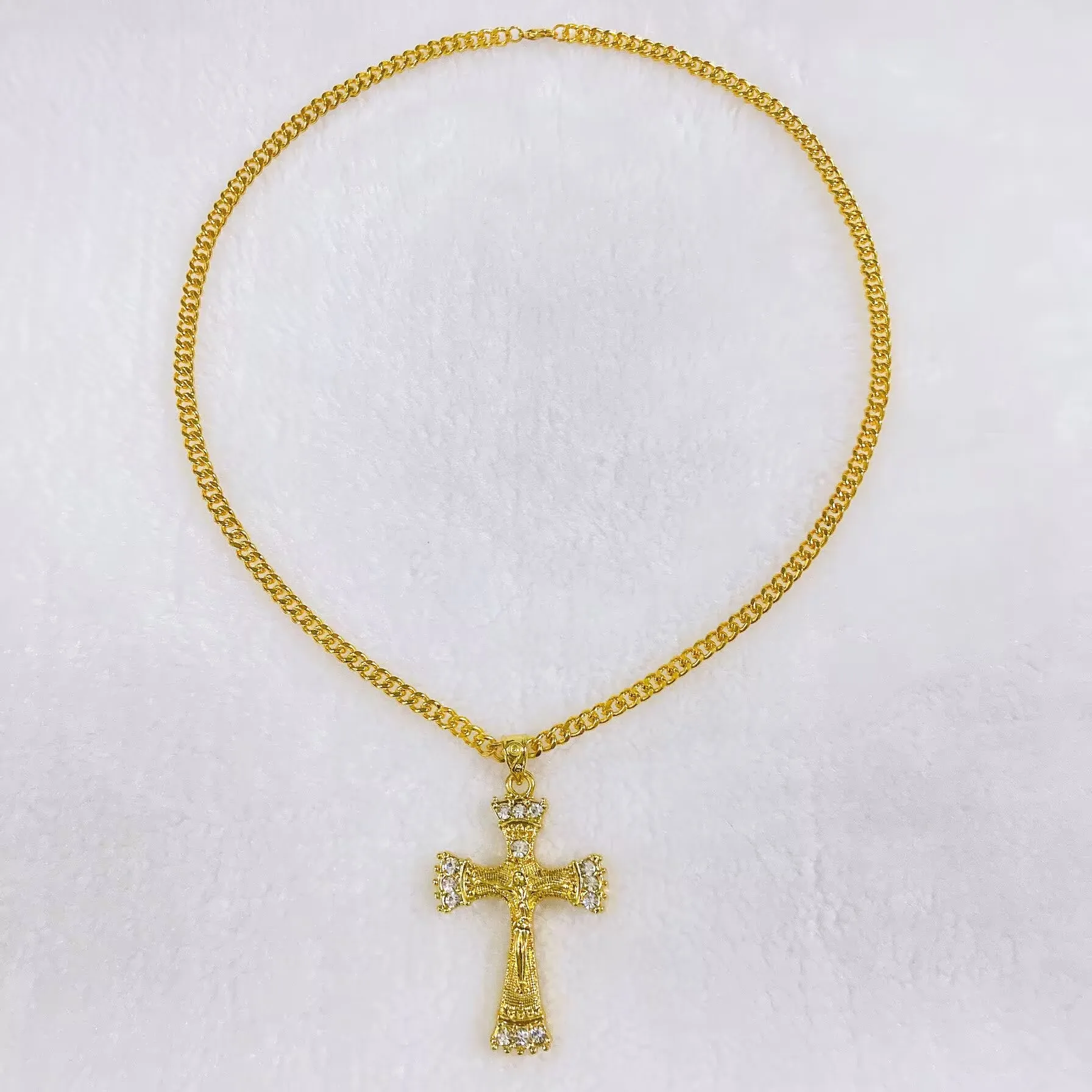 High Qualty Gold Plated Cross Pendant Necklace Jewelry for Women African Party Accessories Daily Outfit God Bless You