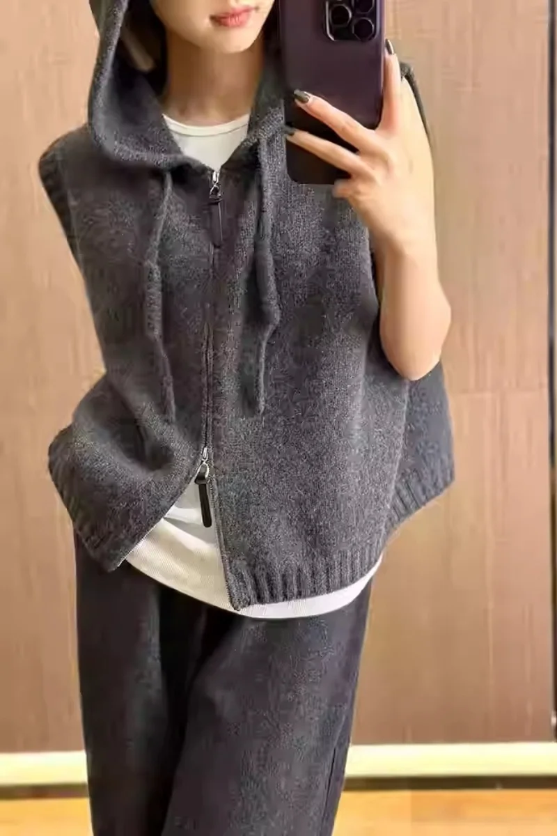 

100% Merino Wool Women's Hooded Cardigan Sleeveless Casual Fashion Soft Knitted Hooded Sweater Cashmere Sweater Vest