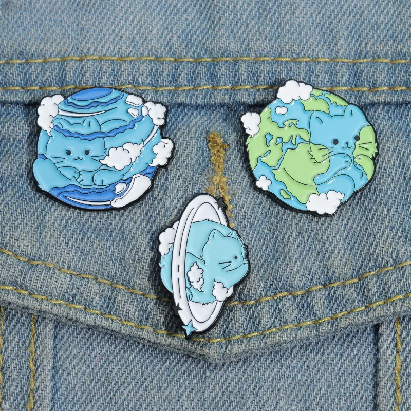 Ocean Wave Planet Cat Enamel Pins Rotating Cute Saturn Neptune Brooches Lapel Badges Animal Jewelry Gifts Wholesale