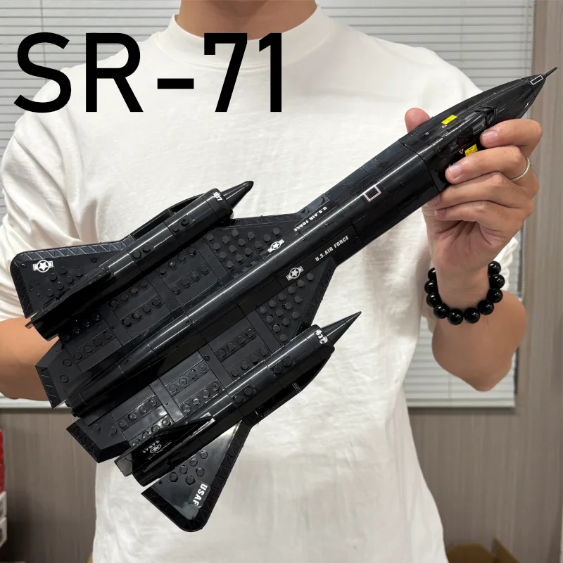 Classic SR-71 Blackbird Spy Plane Model Kit 183pcs Small Particle Educational Building Blocks Stackable Military Collectible Toy