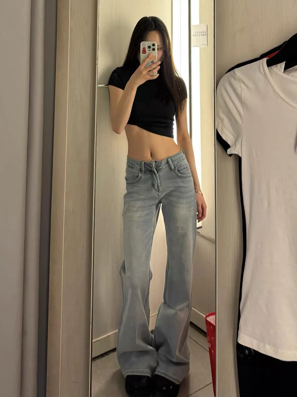 Retro Loose Fit Bell Bottom Jeans Light Blue Casual Low Waist Wide Leg Pants for Pear Shaped Body Floor Length Bootcut