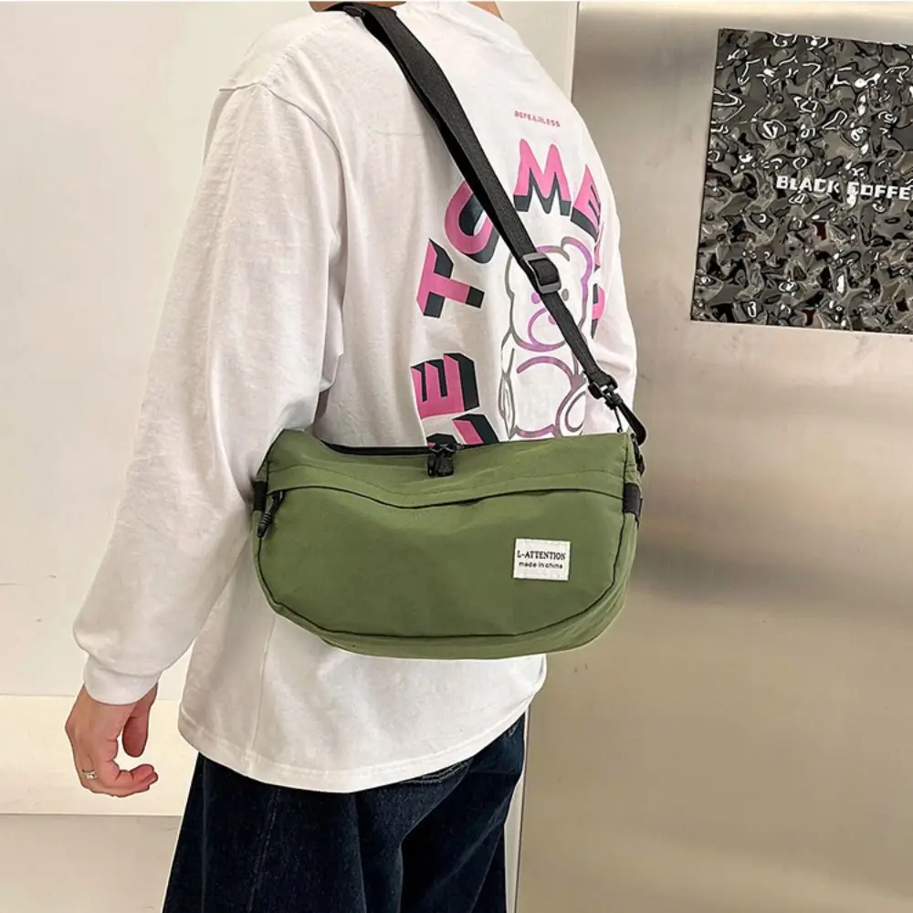 Solid Color Messenger Sling Bag Fashion Zipper Large Capacity Crossbody Bag Outdoor Sports Nylon Shoulder Bag