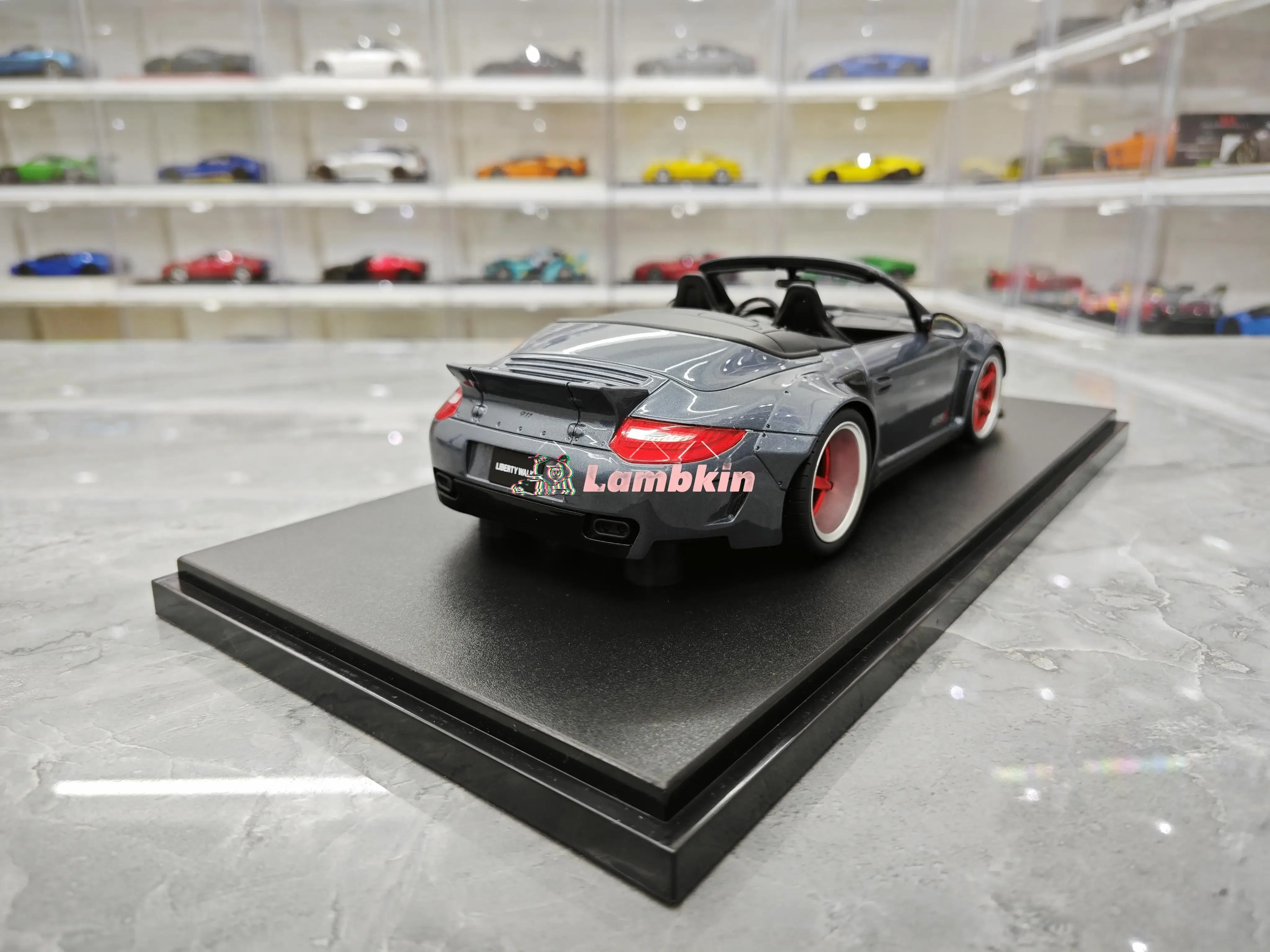 Modèle de voiture de simulation LightSpirit, 1:18, 997 LB Wide Body, édition limitée, cadeau de collection, ornement l'inventaire, nouveauté