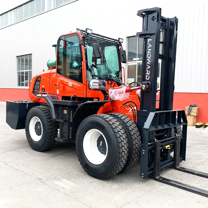 Carrello elevatore per tutti i terreni EPA CE carrello elevatore fuoristrada da 3 tonnellate 3,5 tonnellate con quattro in un secchio personalizzato