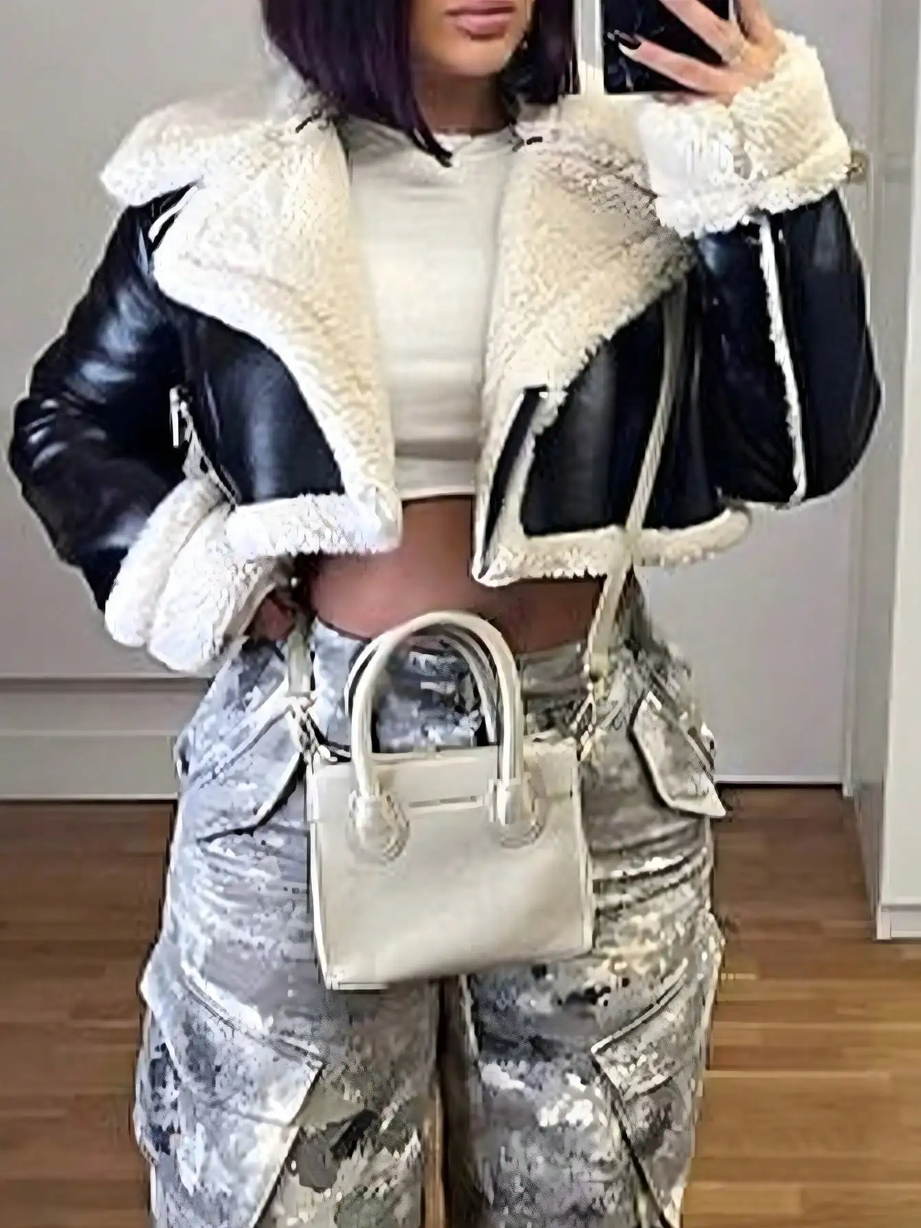 Veste bombardier courte en simili cuir PU doublé de peau de mouton pour femme avec poignets enroulables, style de rue