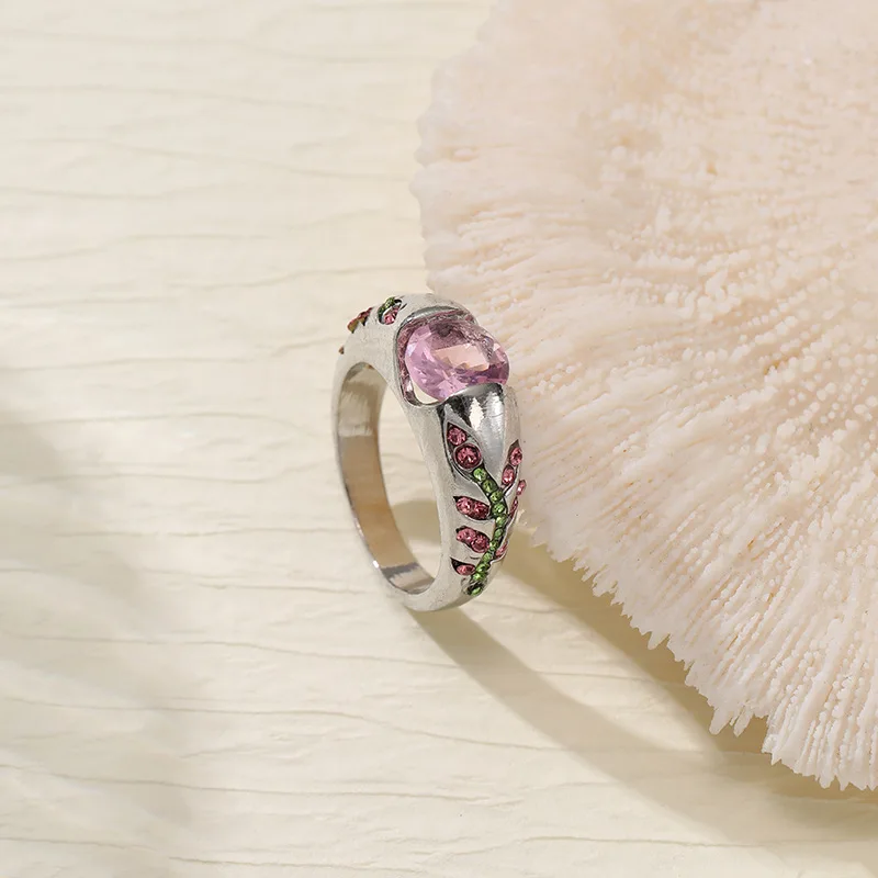1PCS Hot Selling 6-10 Size multi-color Steel Titanium ring, Exquisite Leaf Style With Zircon Inlay Personalized And Simple Style
