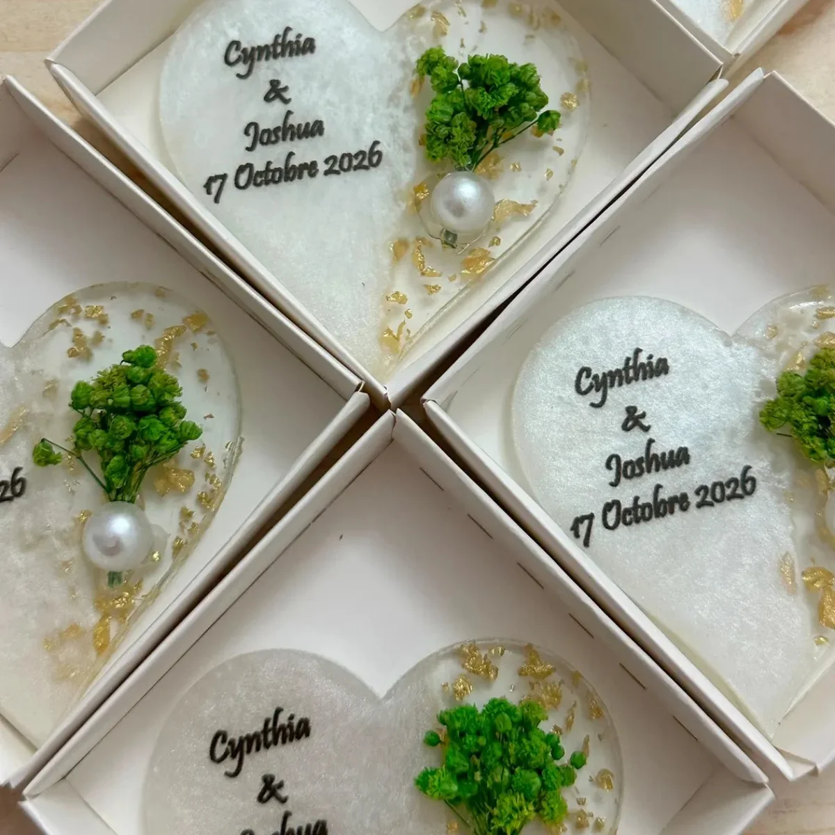 Personalized Wedding Favors for Guests in Bulk, Custom Epoxy Resin Magnet with Dried Flowers, Gypsophila Baby Shower Favor, Enga