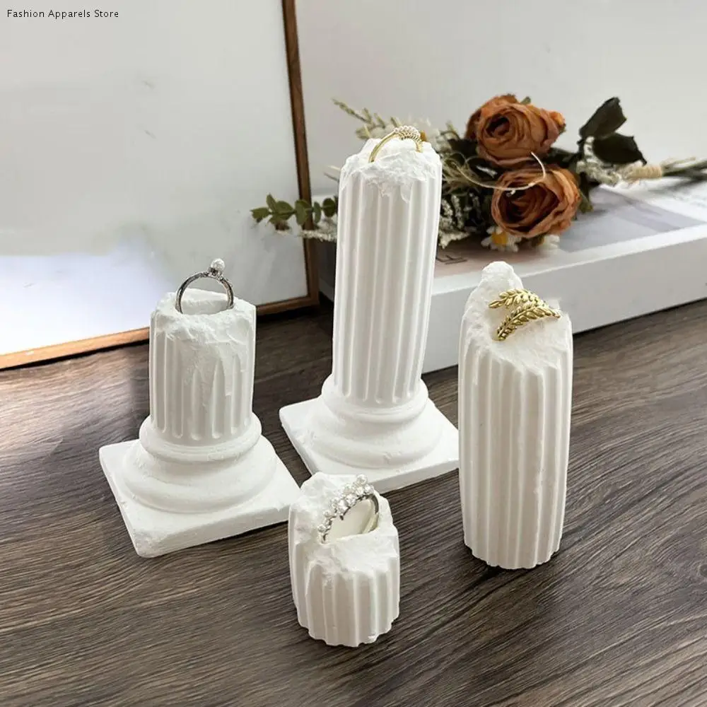 Luxury Roman Column Ring Stand White Gypsum Exquisite Vintage Plaster Ring Holder Jewelry Display Stand Home Ornaments