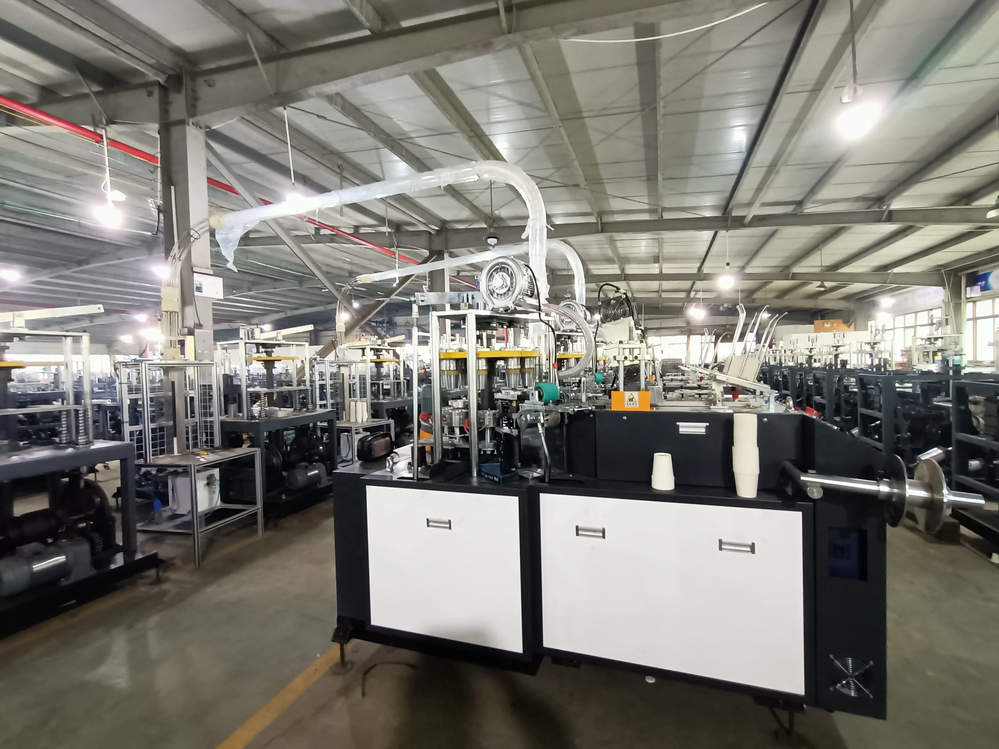 China New KBM Cold Coffee Fully Automatic Paper Cup Making Machines Low Price Production