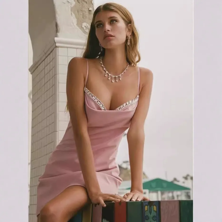

2026 Summer New Pink Suspender Diamond Deep V Dress Backless