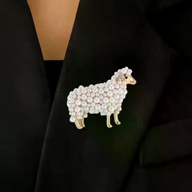 1Pcs Fashionable And Elegant Lady Creative Animal Pin Buckles Women Men Classic Sheep Exquisite Brooch Badges