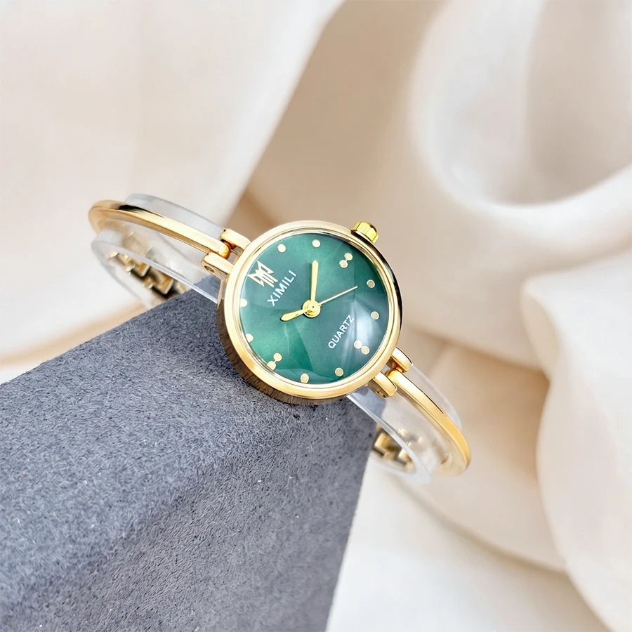 Petite montre minimaliste pour femme - Cadran rond, bracelet ultra-fin