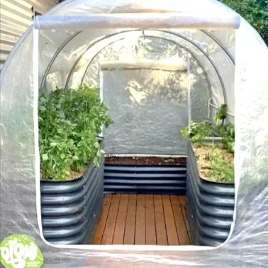 Floreira e mesa podem cultivar plantas e coisas como que