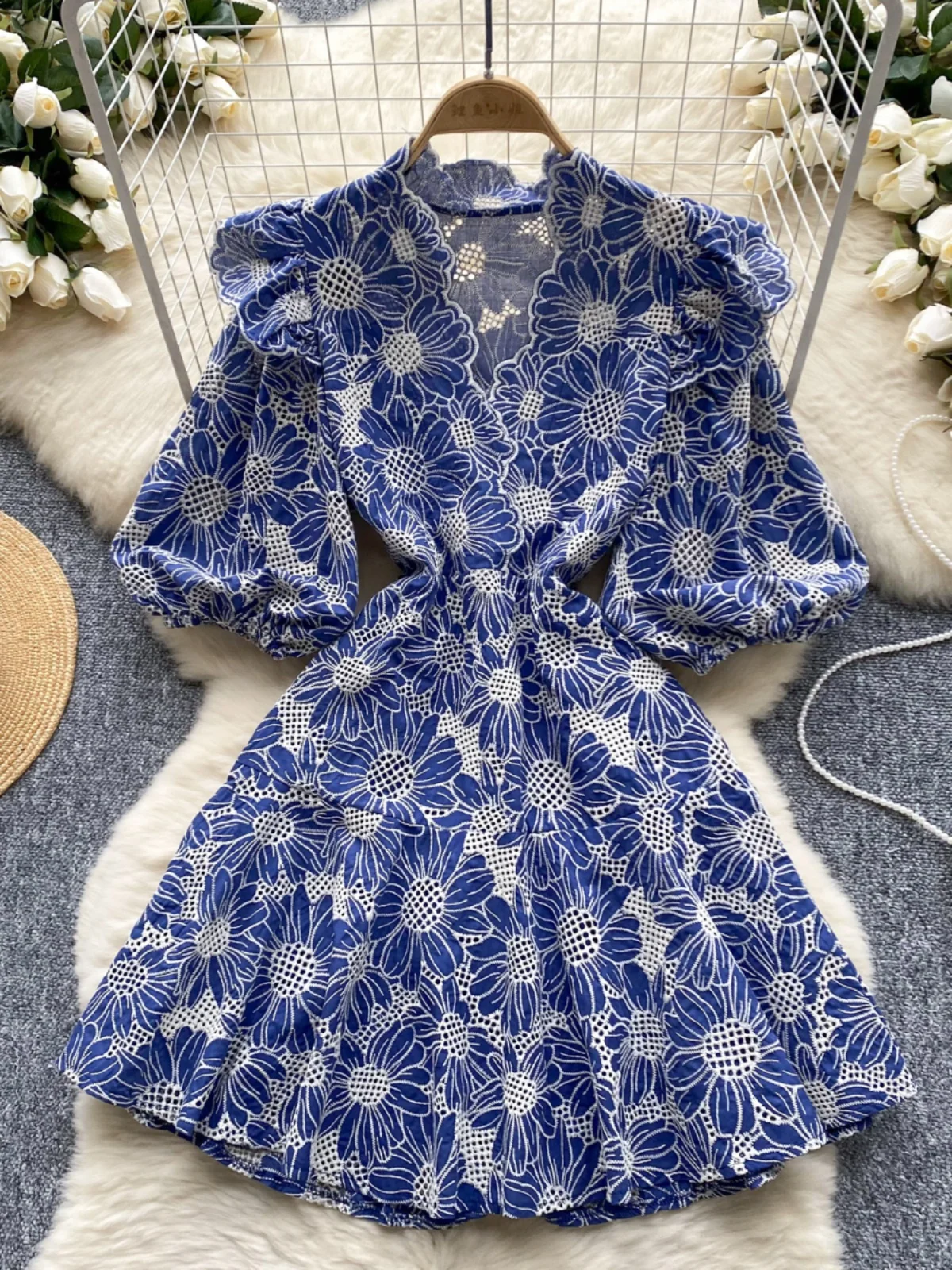 Ofallsis French Style Slimming V neck Lantern Sleeves Embroidered Dress 2024 Summer New Vintage Printed Waist Cinching Dresses