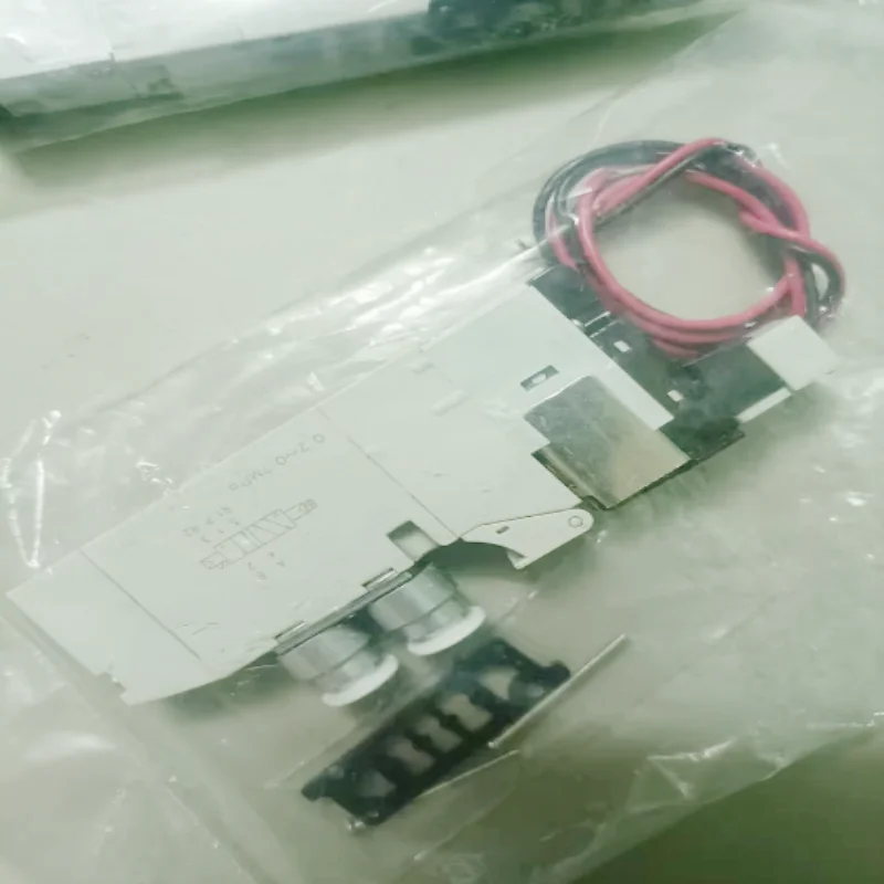 

Brand new original solenoid valve 4GD119-C4-E2C-3 4GD339R-C8-E2-3 4GD239R-C6-E2C-3 4GD110R-C6-E2C-3/Z 4GD310R-C10-E2C-3/Z