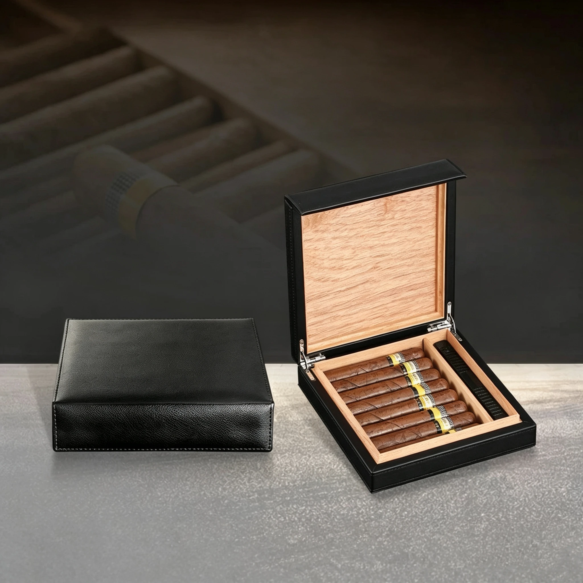Fashionable Mini Leather Cigar Box With Humidifier Moisturizing Cigar Leather Box.