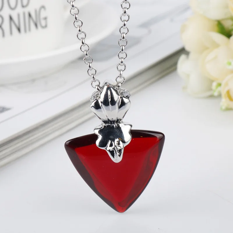 Collares de Anime Fate/stay Night Tohsaka Rin, collar de cadena larga con forma de corazón, colgantes, accesorios de Cosplay, figura de juguete de Joanne d'Arc