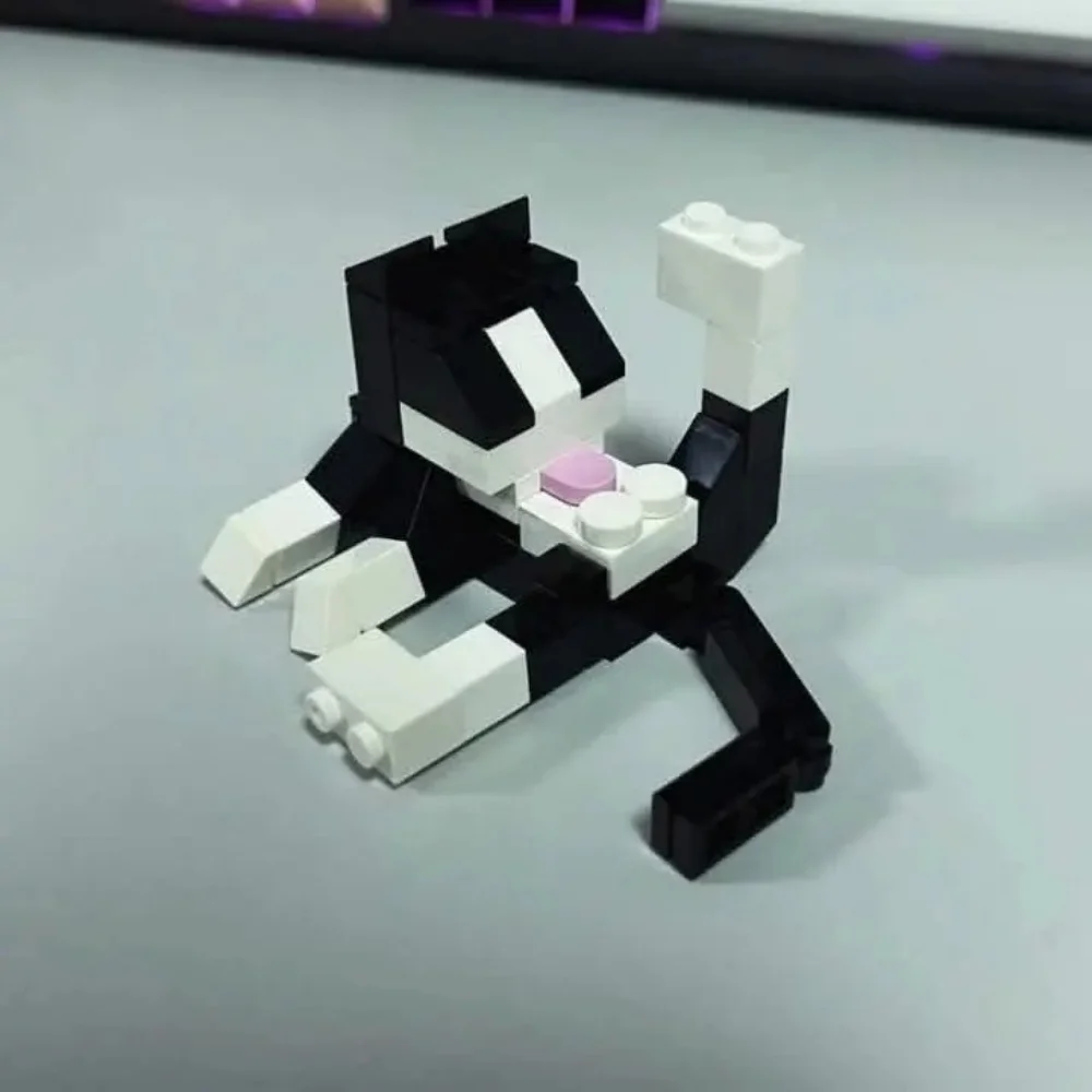 MOC Cat Lick Their Fur Bricks Cute Animal Cow Cats Compatible Figure Building Blocks Toys For Children Adult Friends Gift Medol
