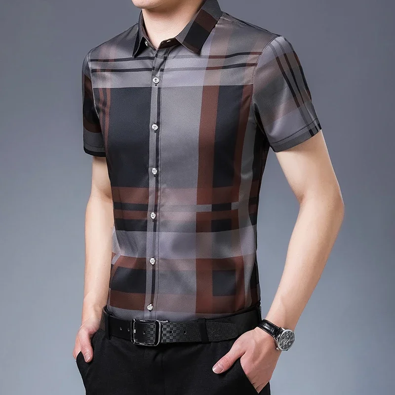 Men\'s Striped Business Casual Short Sleeved Shirt Wrinkle Resistant and Non Ironing Comfortable Top