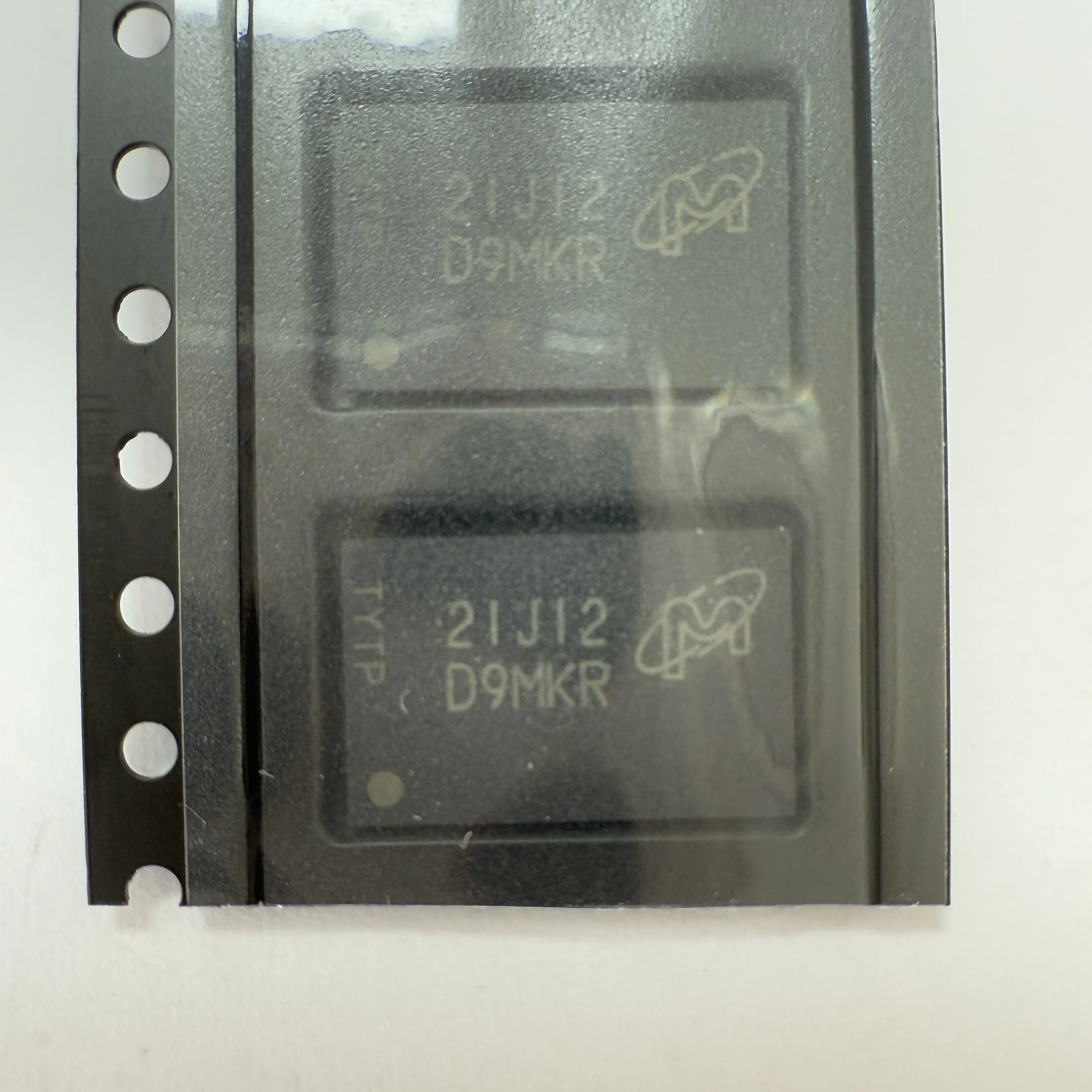 2PCS/LOT MT46V32M16…