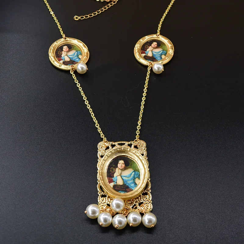 Retro Baroque World Famous Painting Van Gogh Lady Oil  Pendant Necklace Literature and Art Wearing Pearl